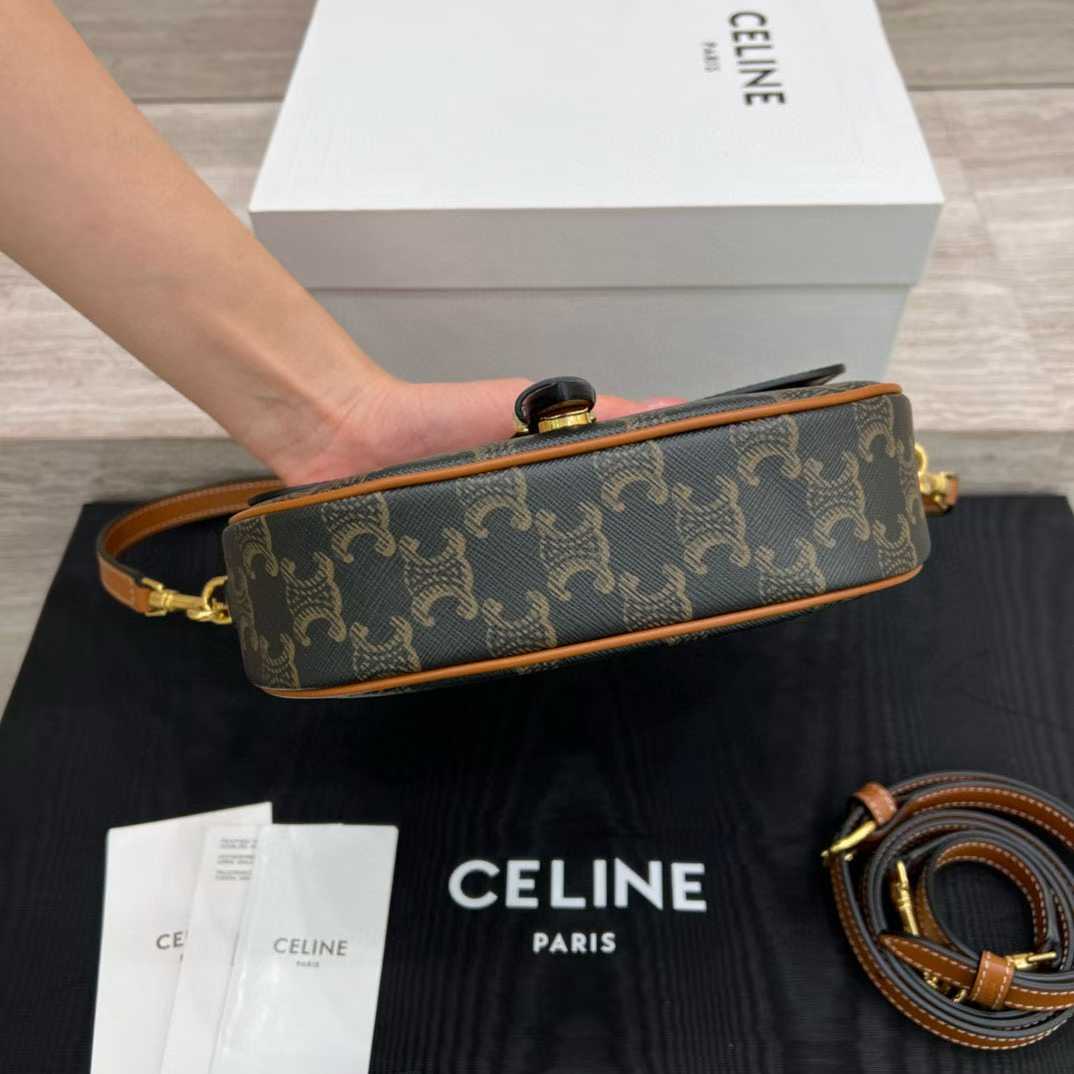 Celine FOLCO SHOULDER BAG IN Triomphe Canvas and Calfskin view 8