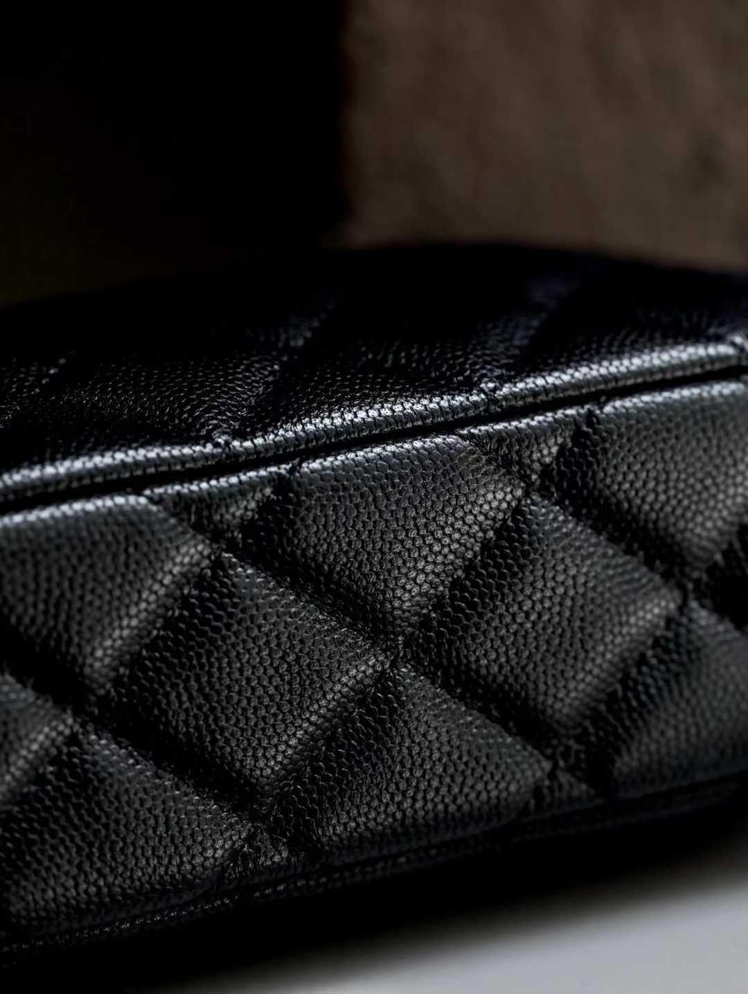 Chanel 25B Clutch with chain view 5