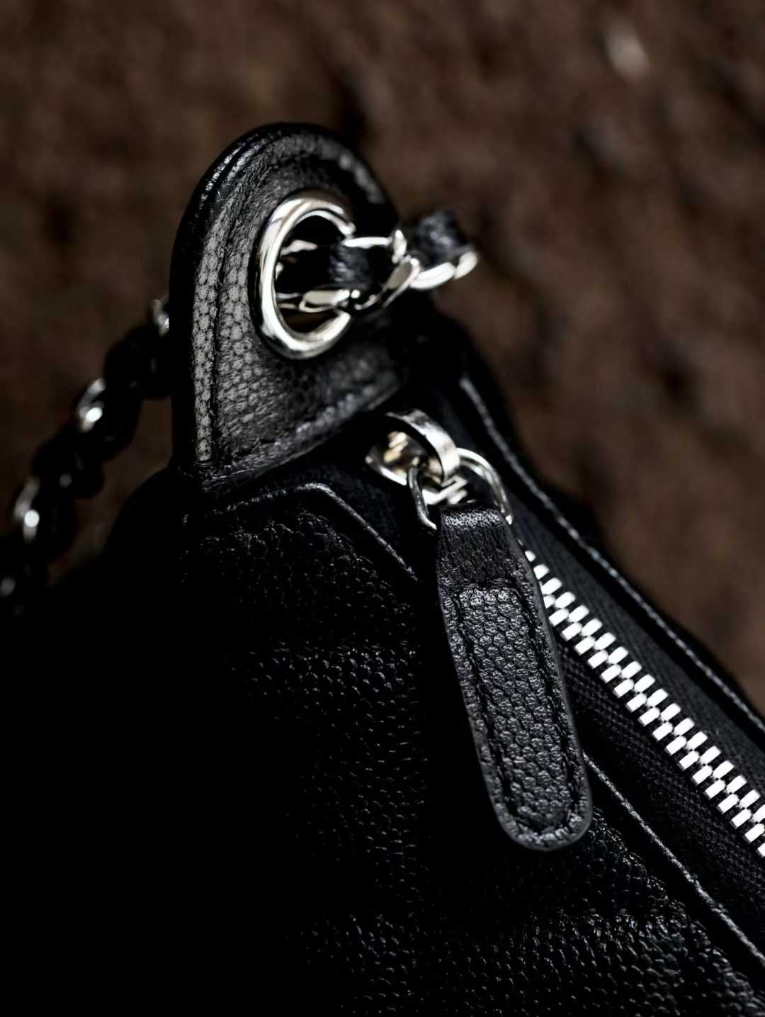 Chanel 25B Clutch with chain view 6