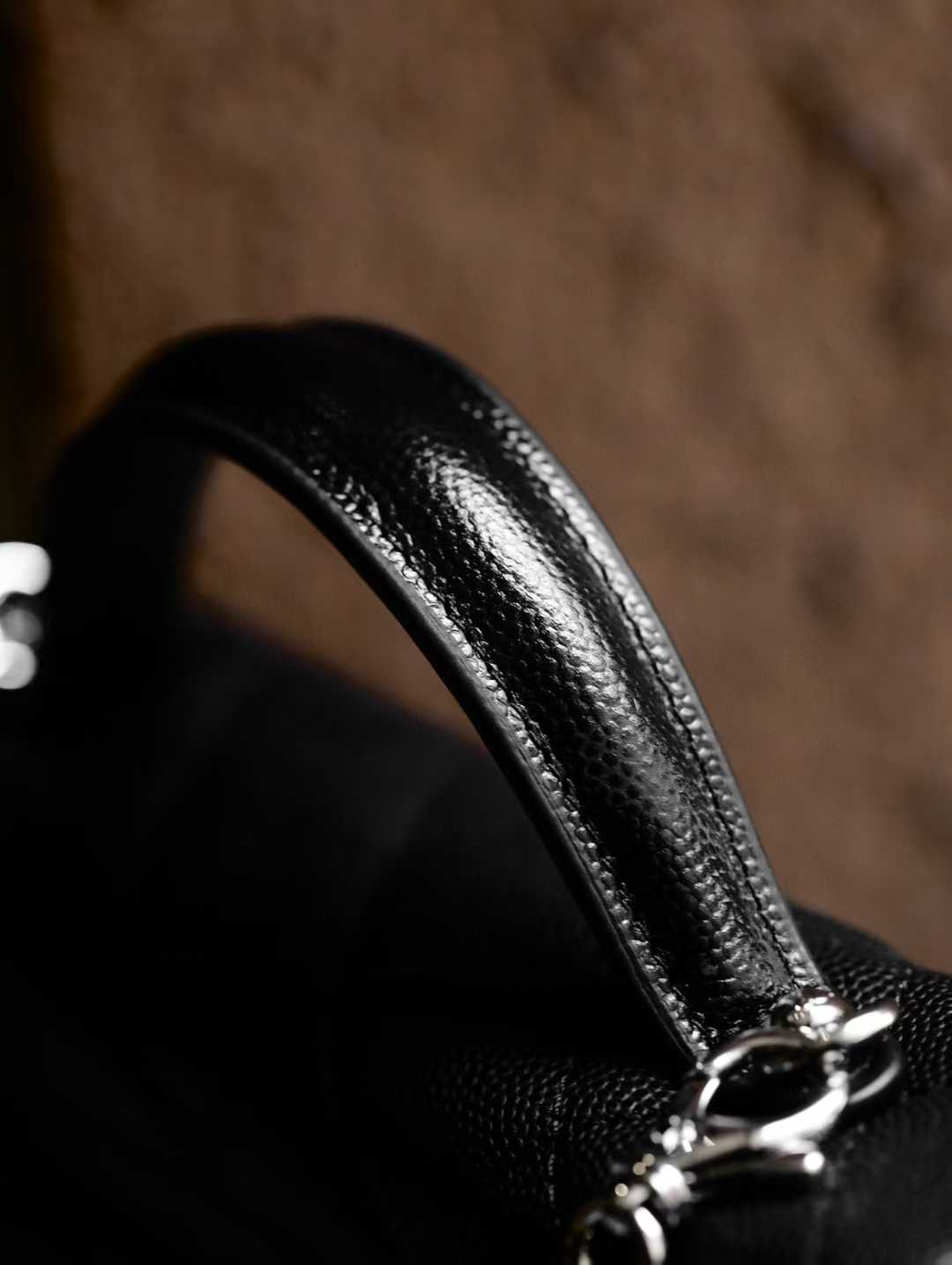 Chanel 25B Clutch with chain view 8