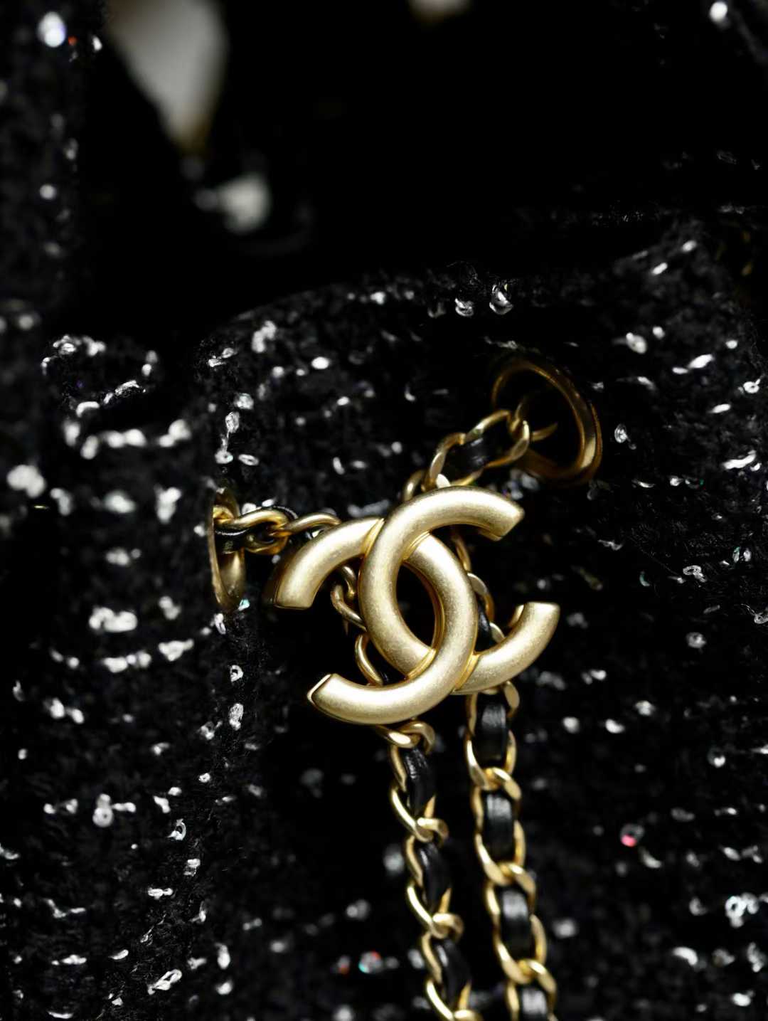 Chanel 25 Small Handbag view 4