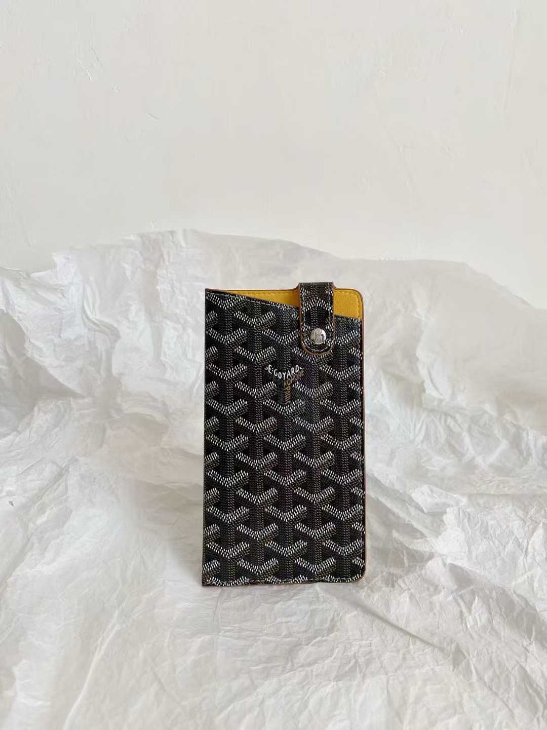 Goyard Mobile bag view 10