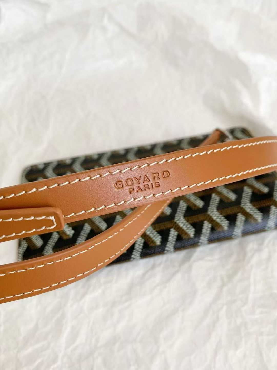 Goyard Mobile bag view 15