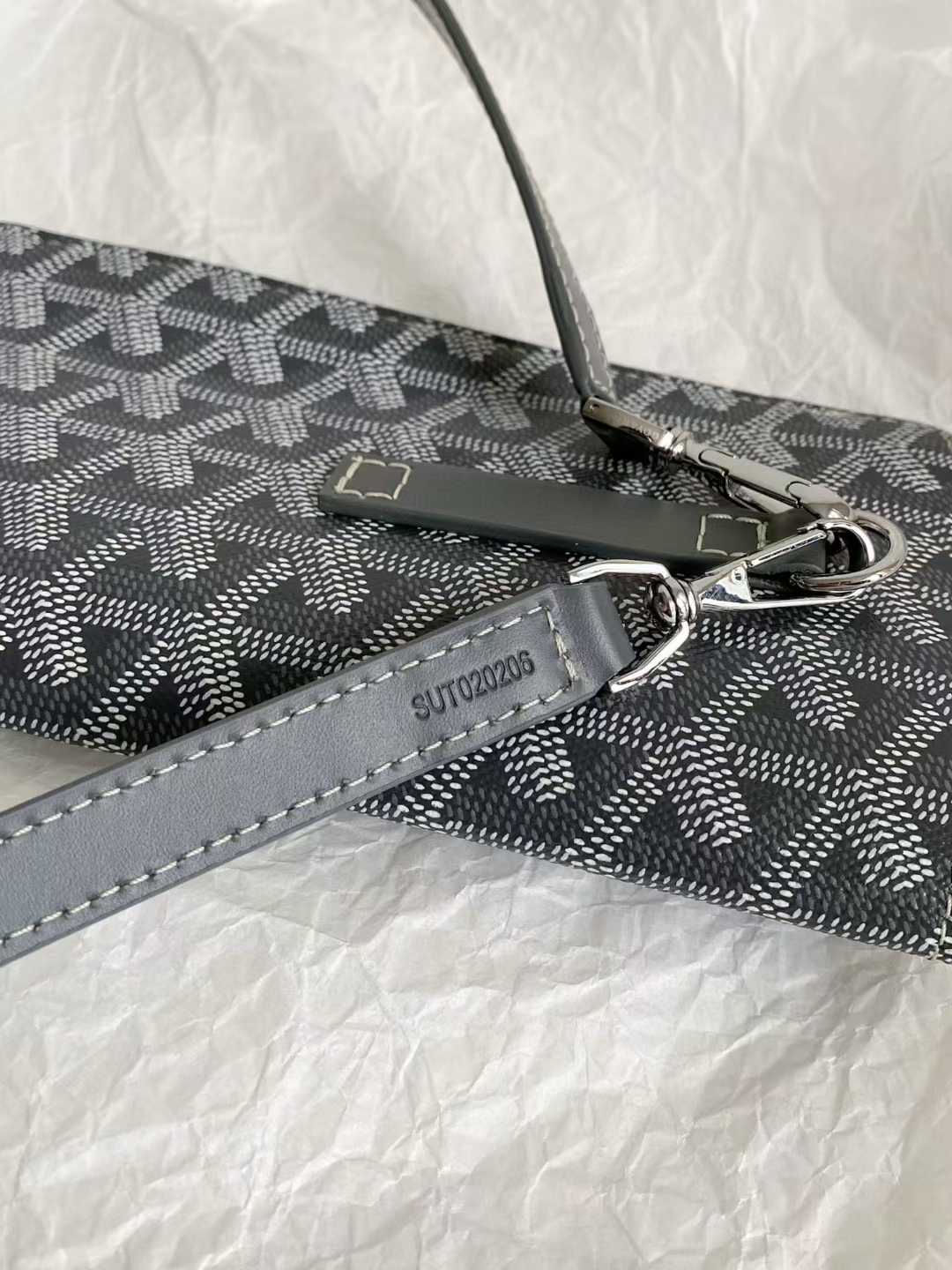 Goyard Mobile bag view 20