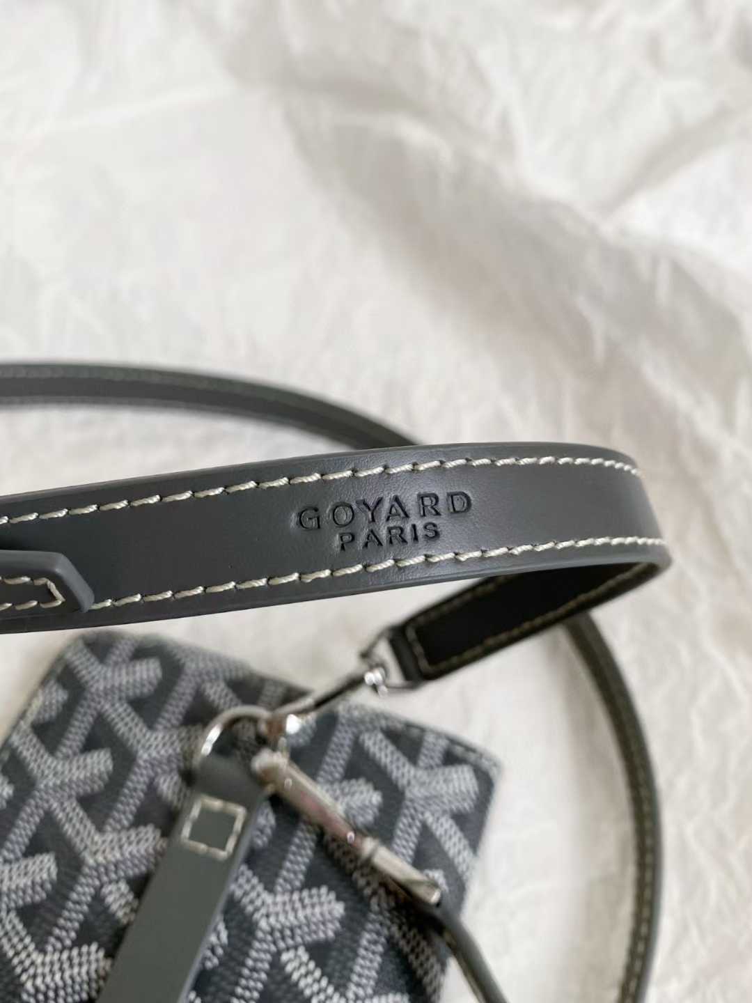 Goyard Mobile bag view 21