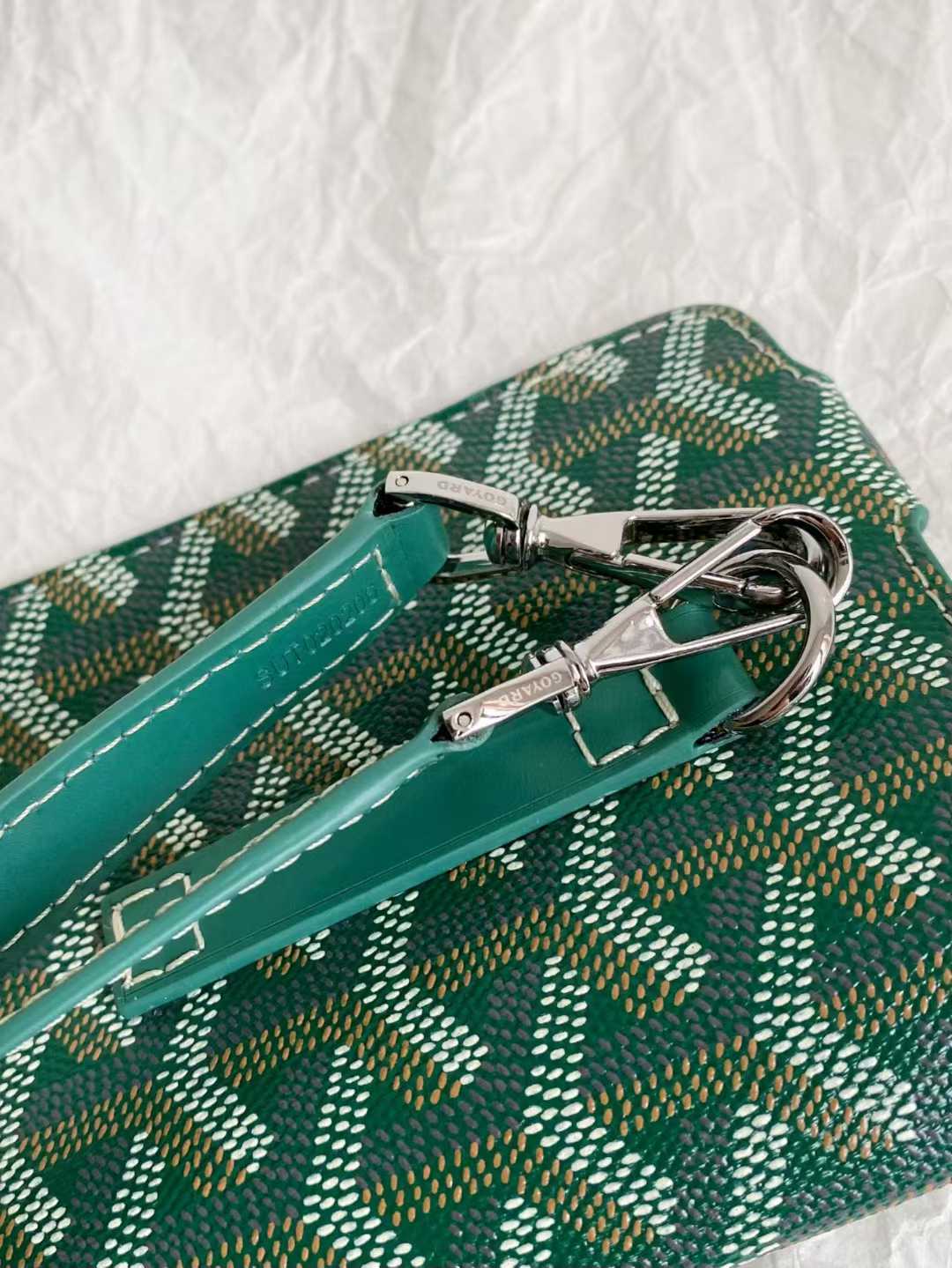 Goyard Mobile bag view 28