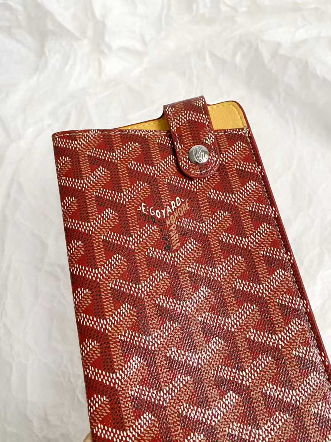 Goyard Mobile bag view 36