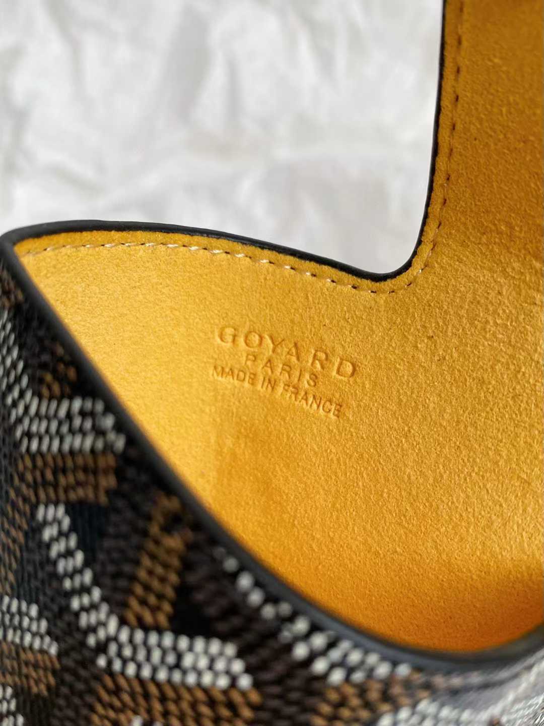 Goyard Mobile bag view 4