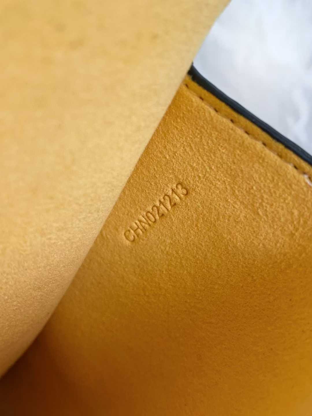 Goyard Mobile bag view 5