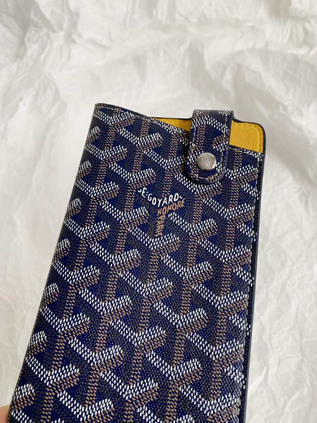 Goyard Mobile bag view 53