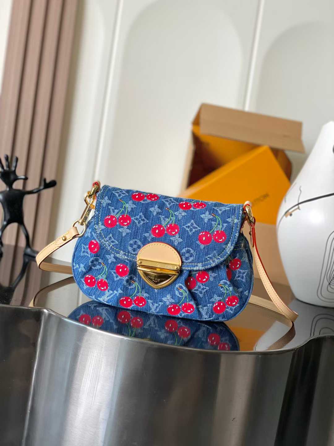 Louis Vuitton X Tm Sunset Bag M13680 view 1