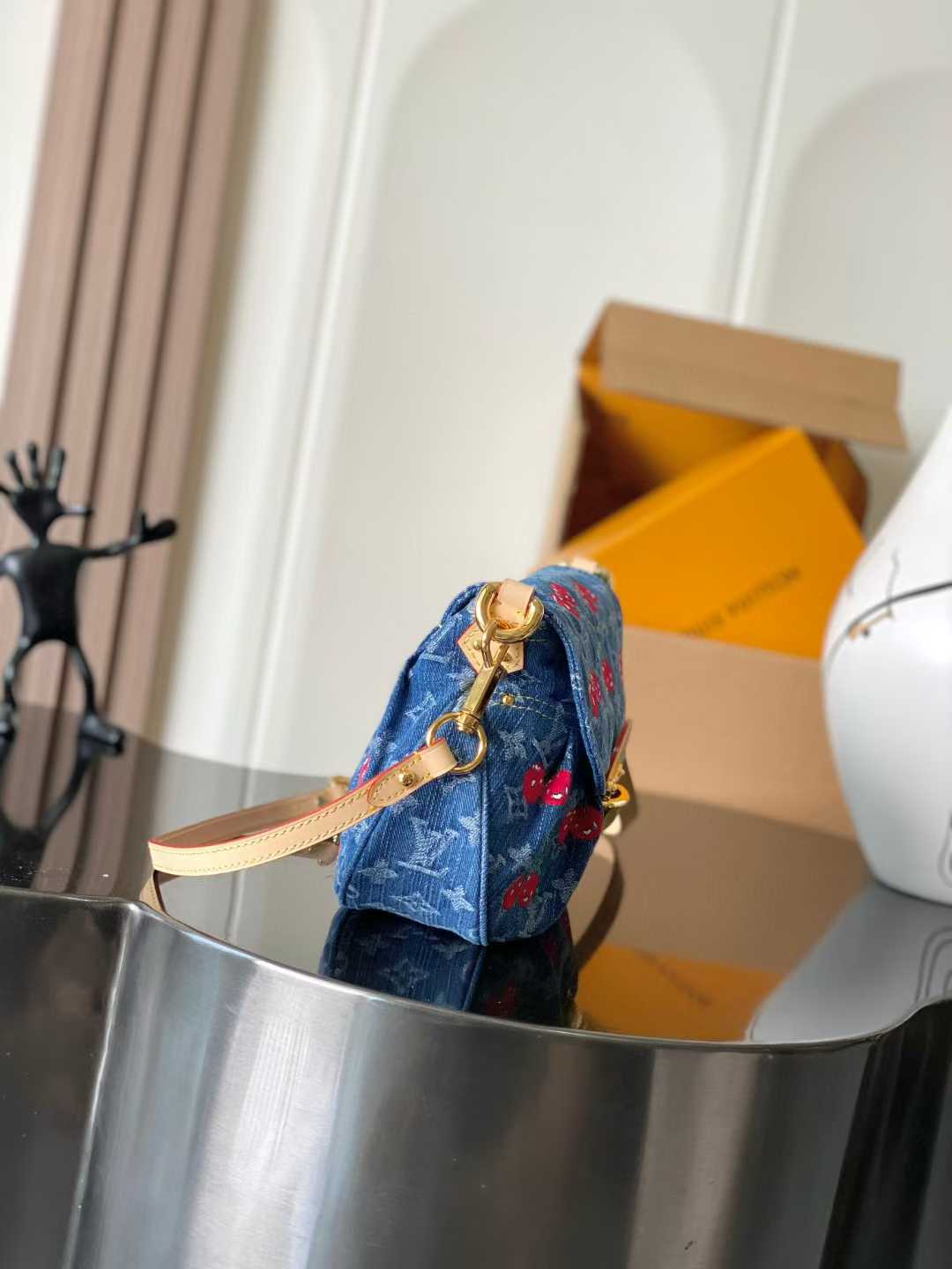 Louis Vuitton X Tm Sunset Bag M13680 view 2
