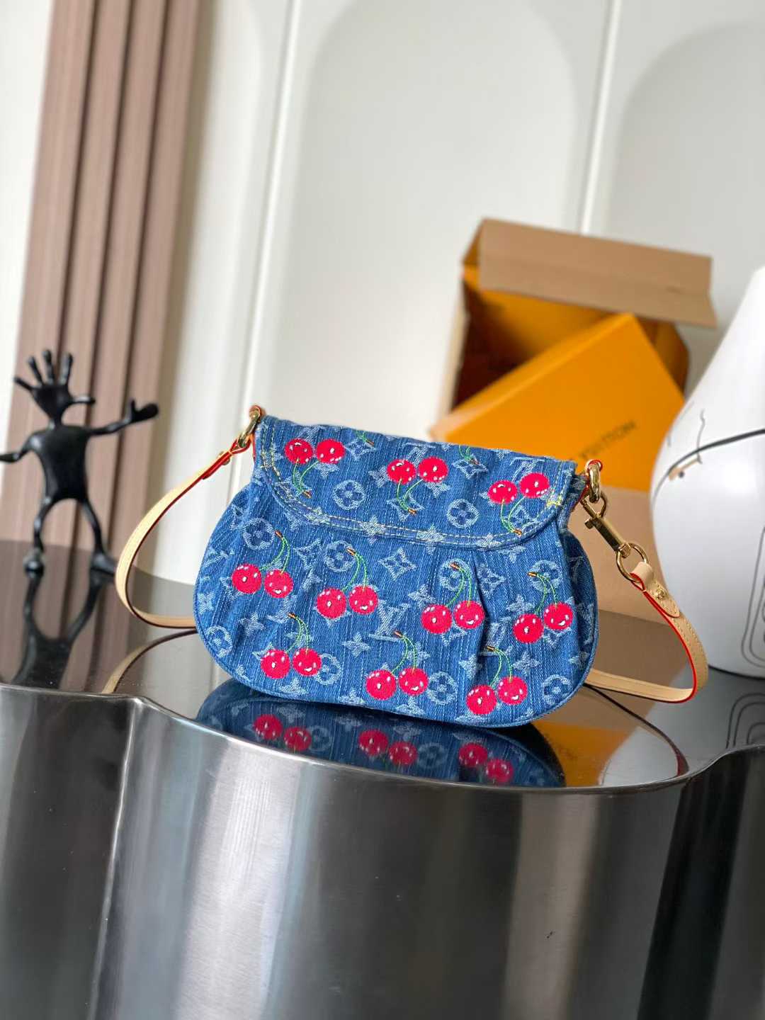 Louis Vuitton X Tm Sunset Bag M13680 view 3