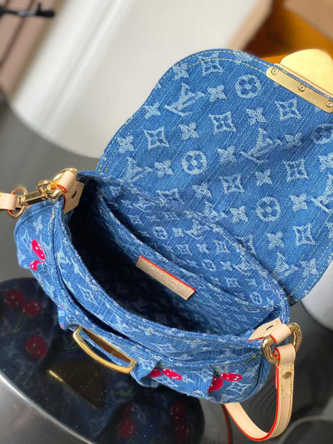 Louis Vuitton X Tm Sunset Bag M13680 view 8