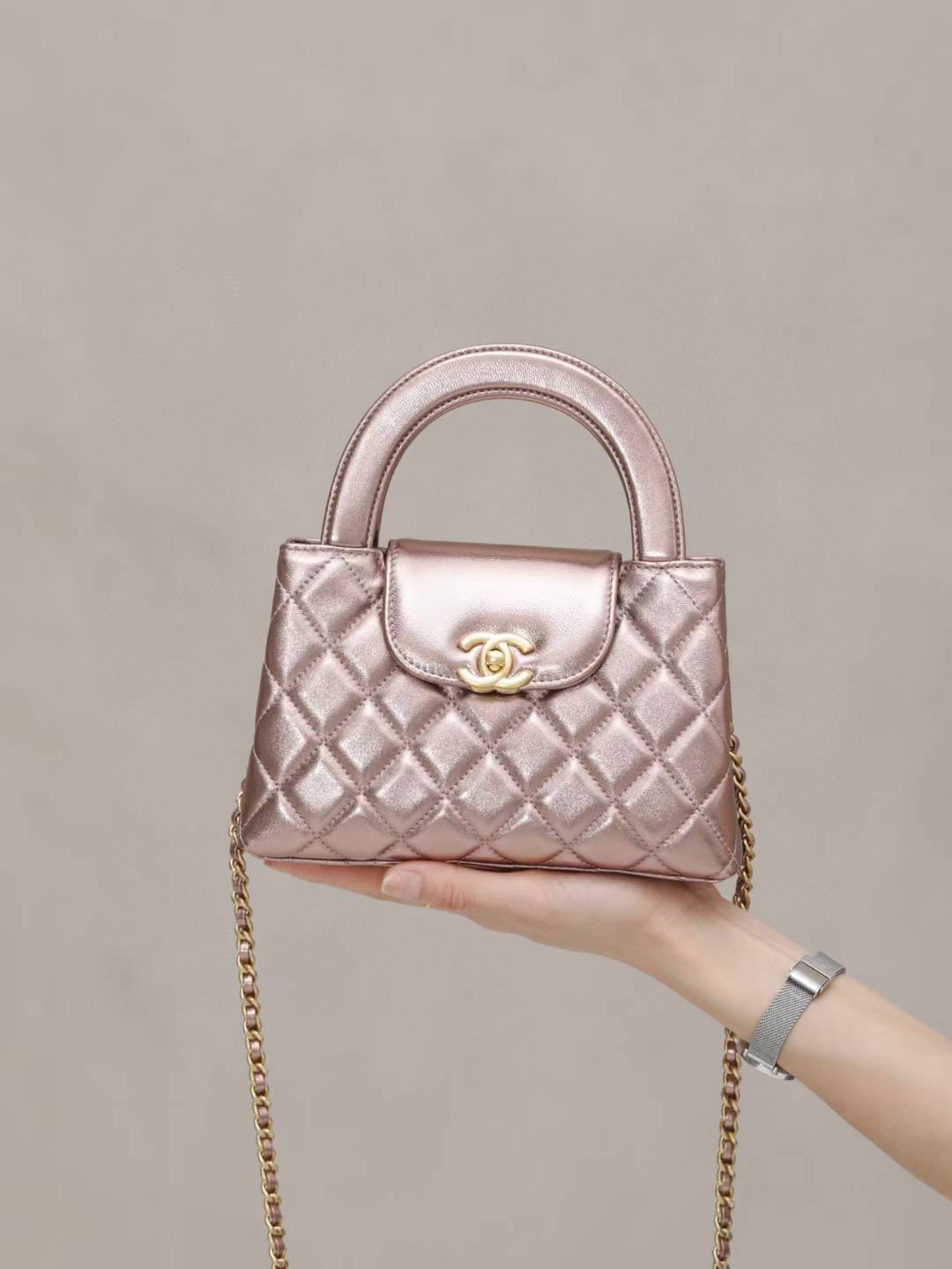 Chanel 25P Shopping Bag view 1
