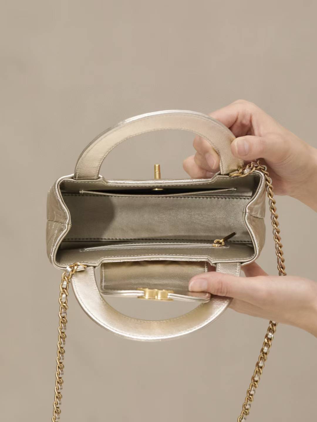 Chanel 25P Shopping Bag view 3