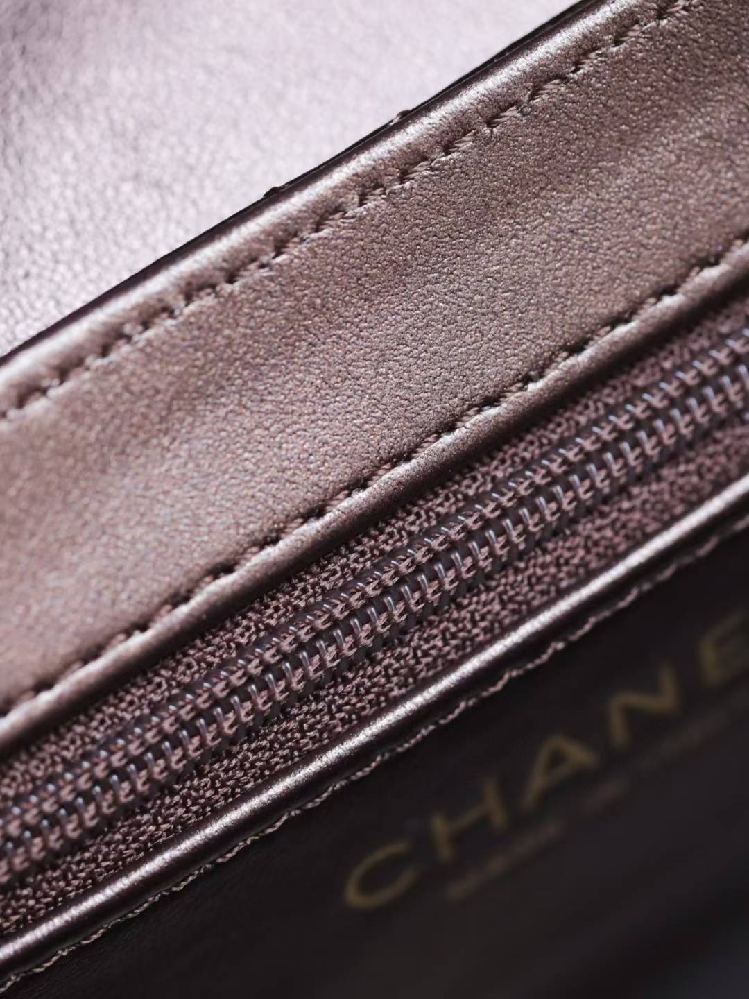 Chanel 25P Shopping bag view 7