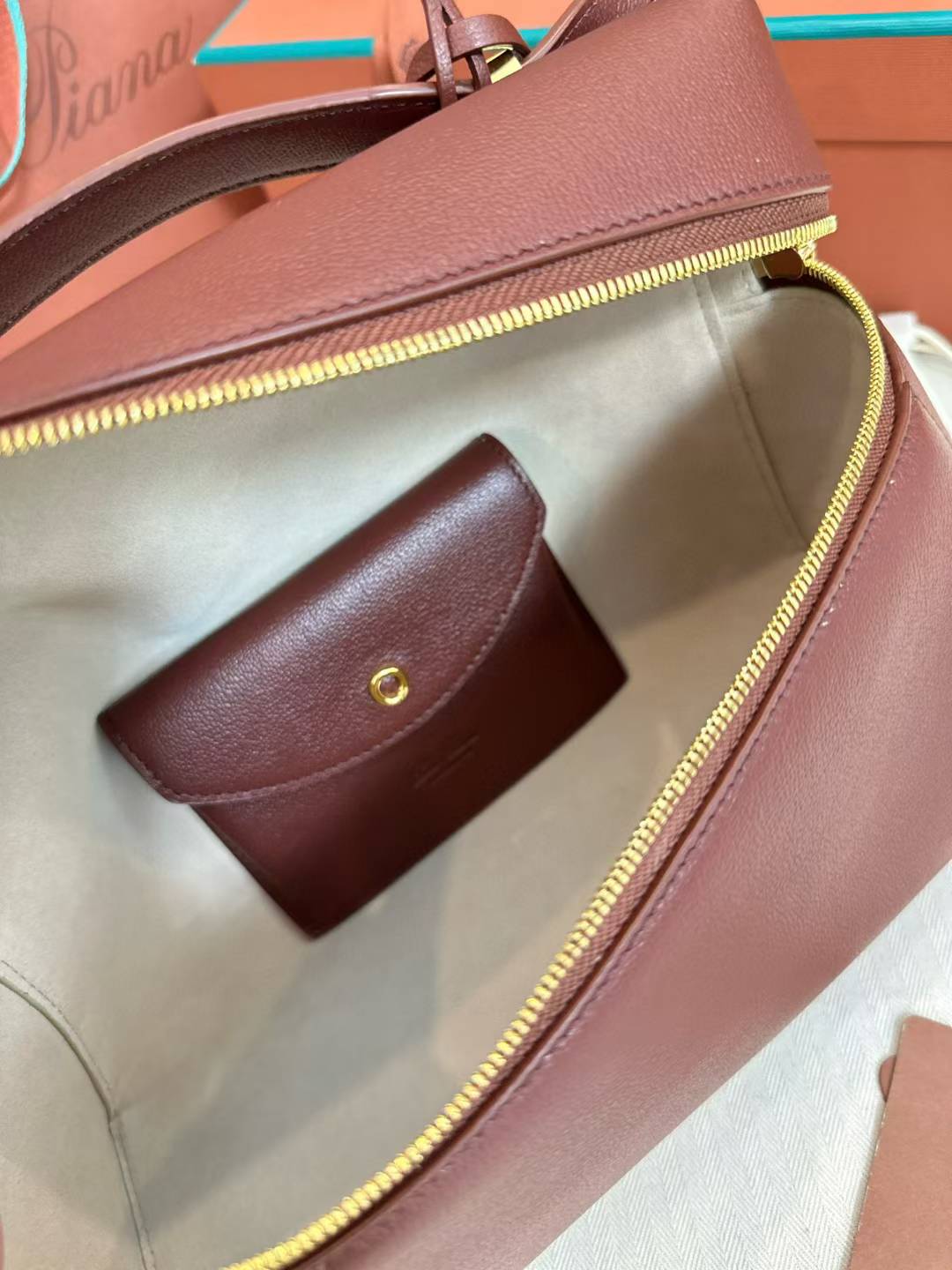 Loro Piana Extra bag 27 view 7