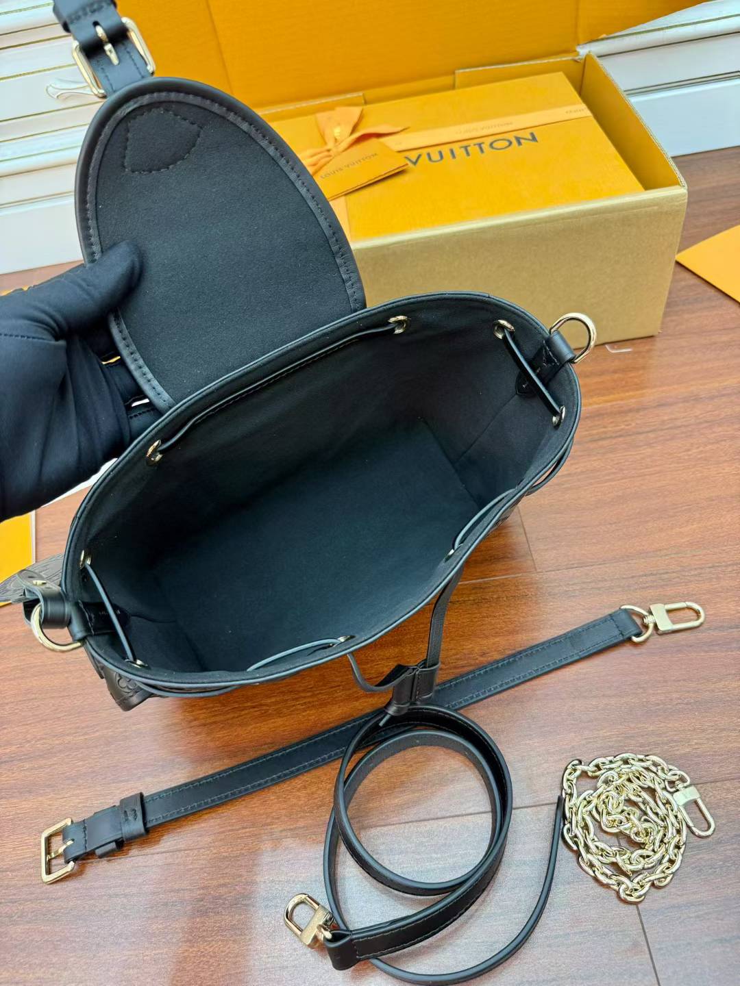 Louis Vuitton Odyssée Bag M25554 view 8