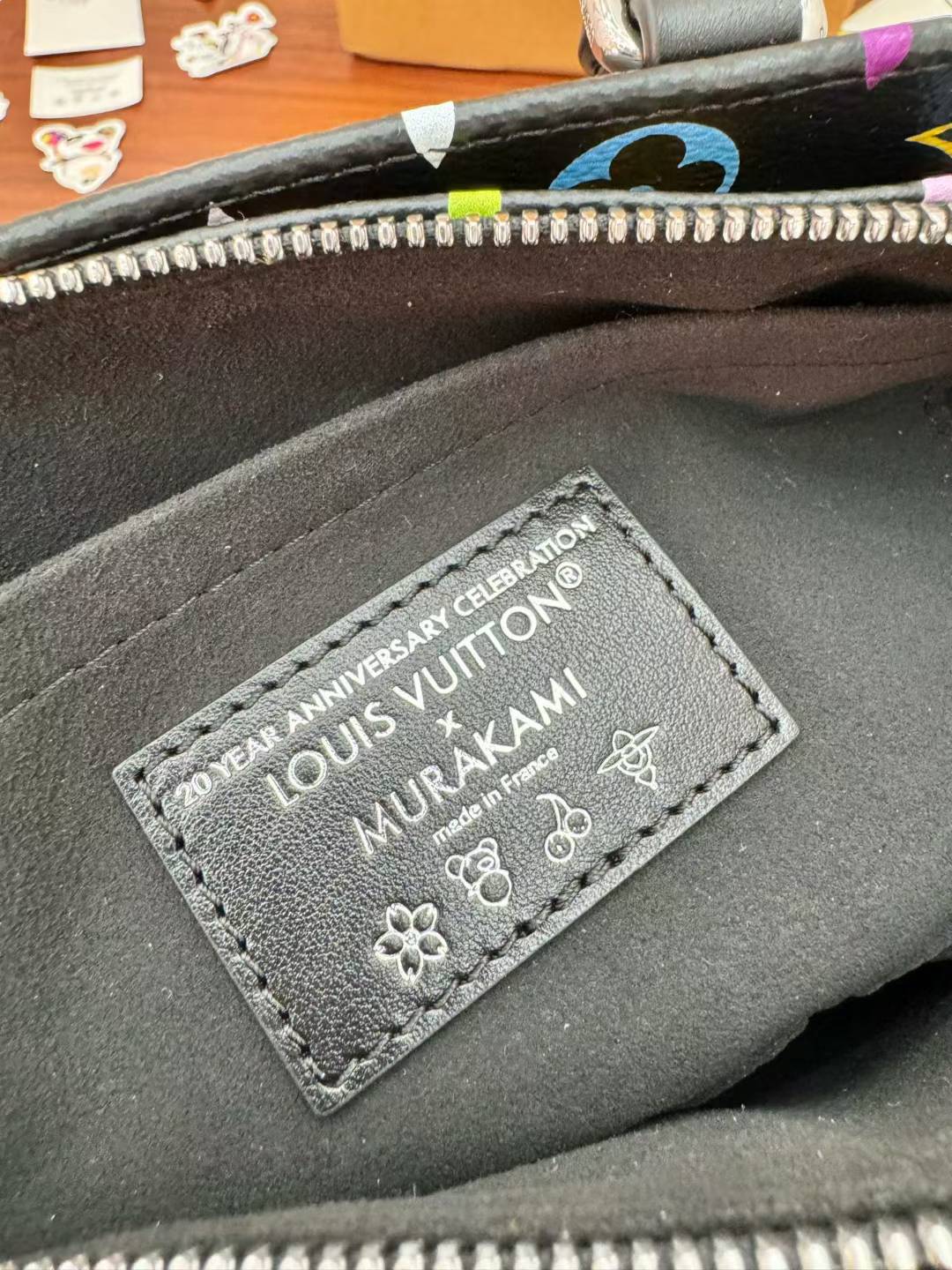 Louis Vuitton X M13206 view 4