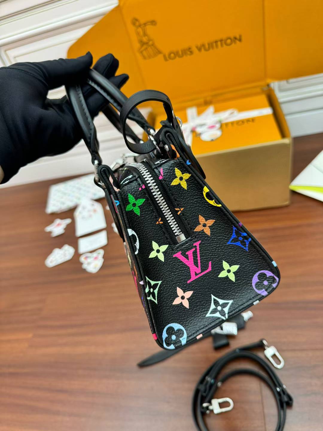 Louis Vuitton X M13206 view 6
