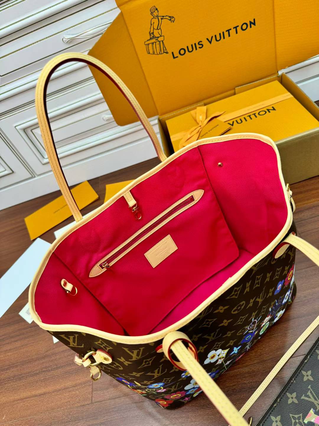 Louis Vuitton x TM Neverfull MM Bag M13271 view 4