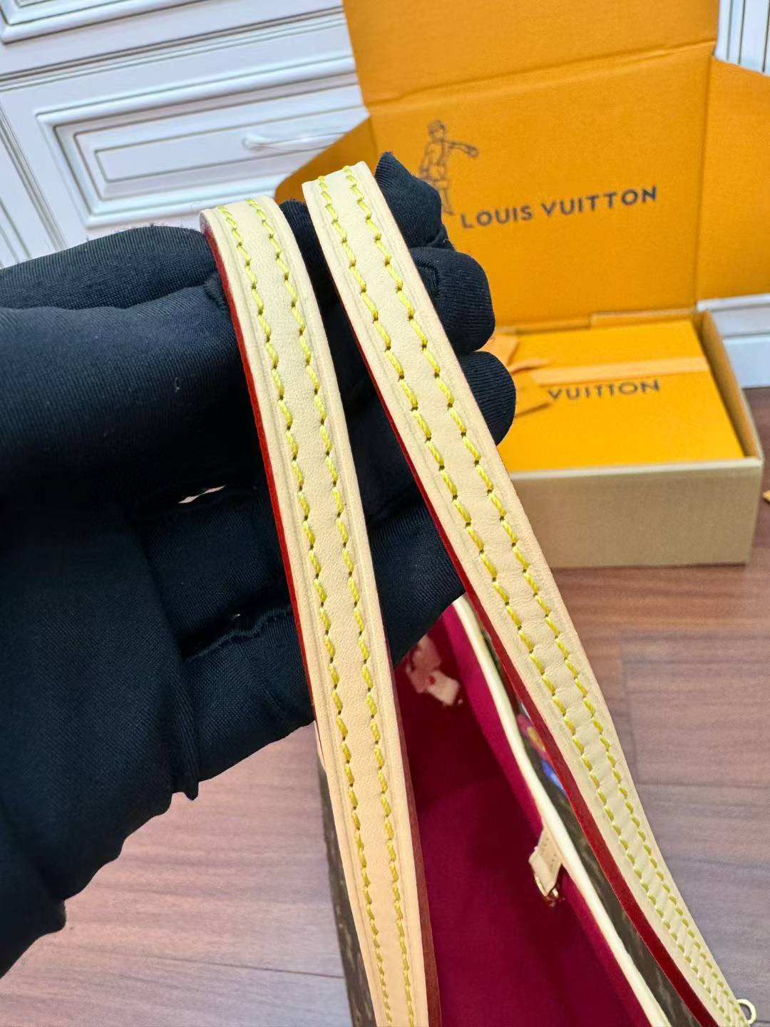 Louis Vuitton x TM Neverfull MM Bag M13271 view 8