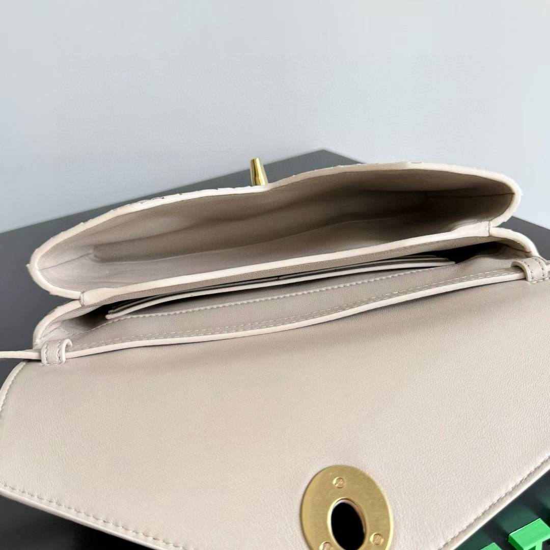 Bottega Veneta Knot Lock view 8