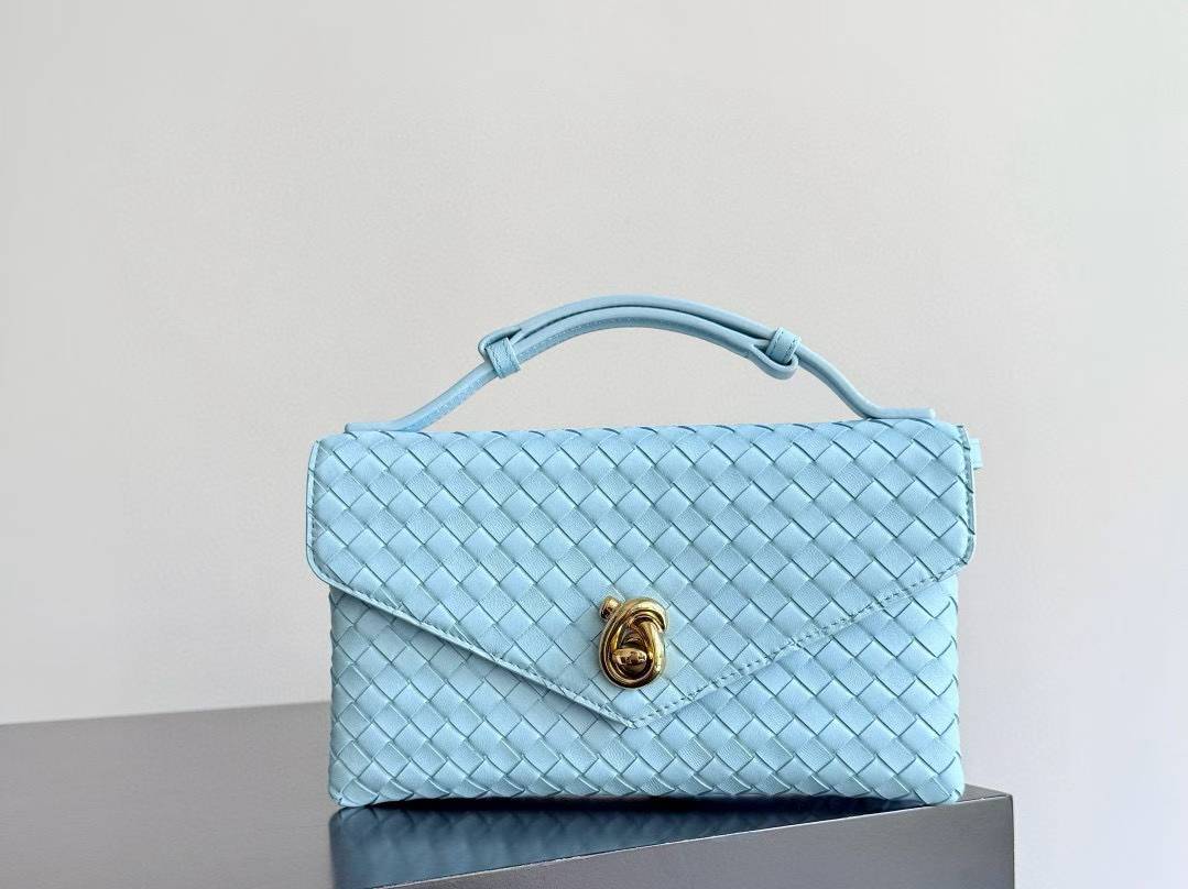 Bottega Veneta Knot Lock view 1