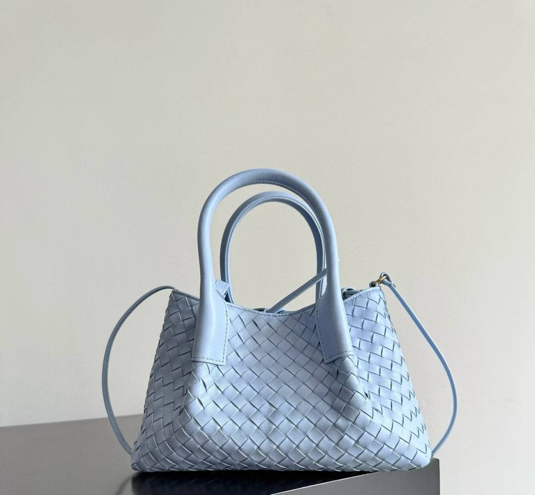 Bottega Veneta Pinacoteca view 1
