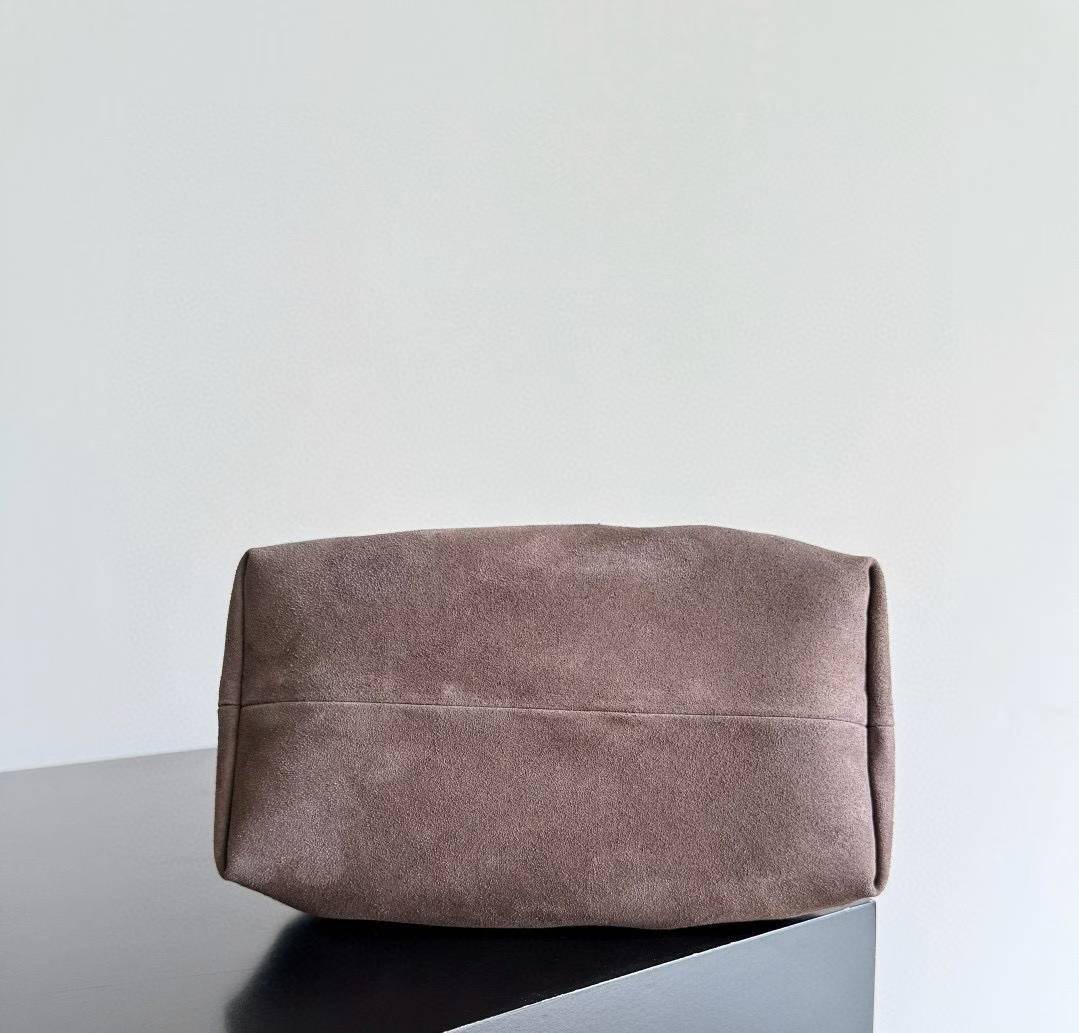 Bottega Veneta Pinacoteca view 5