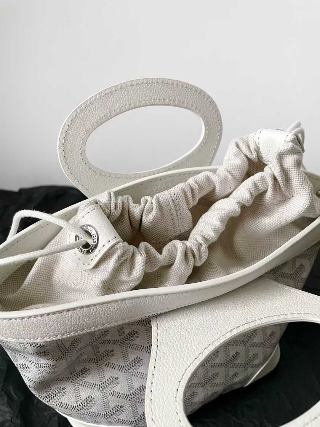 Goyard Beluga Mini Bag view 7