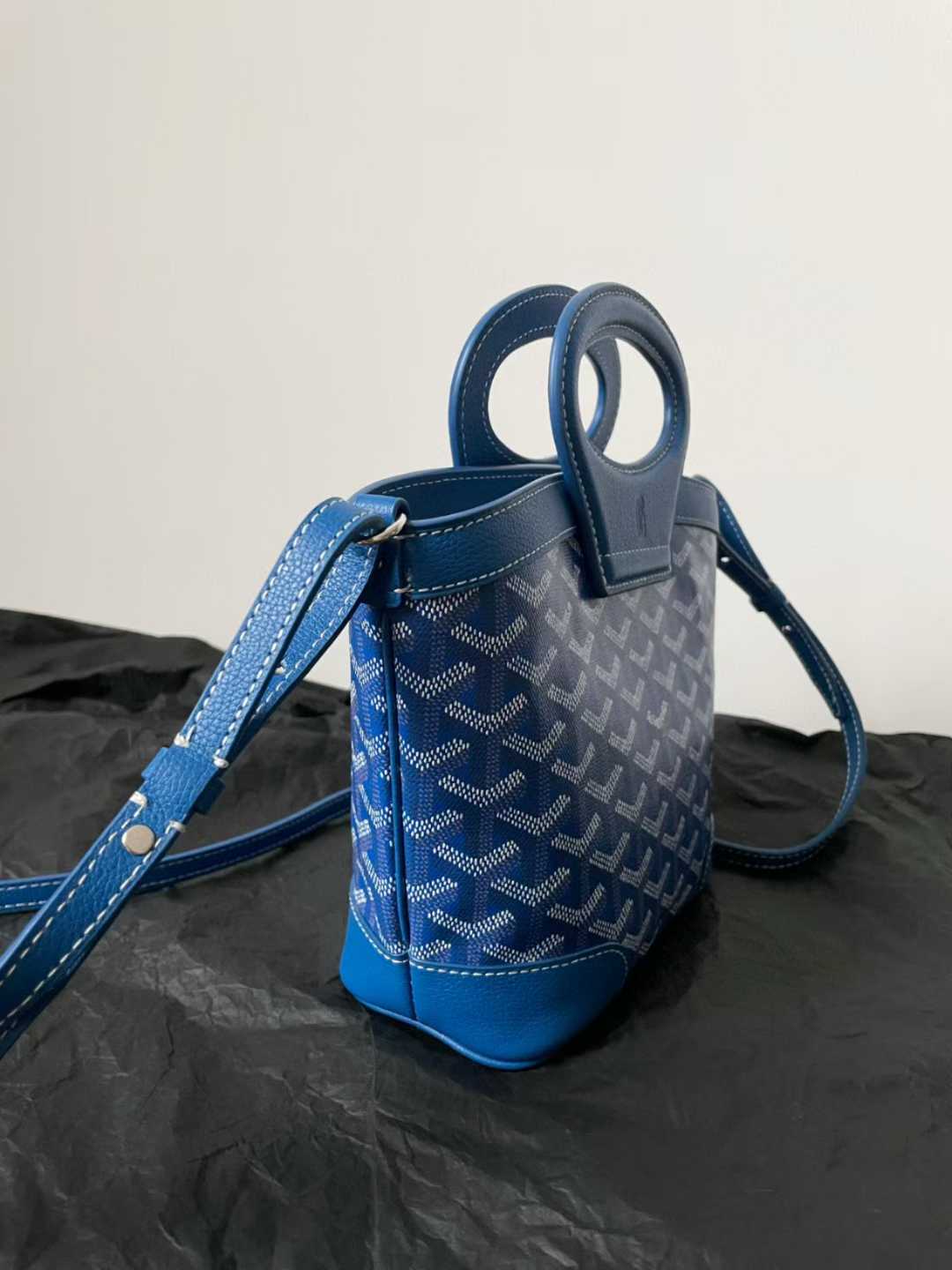 Goyard Beluga Mini Bag view 3