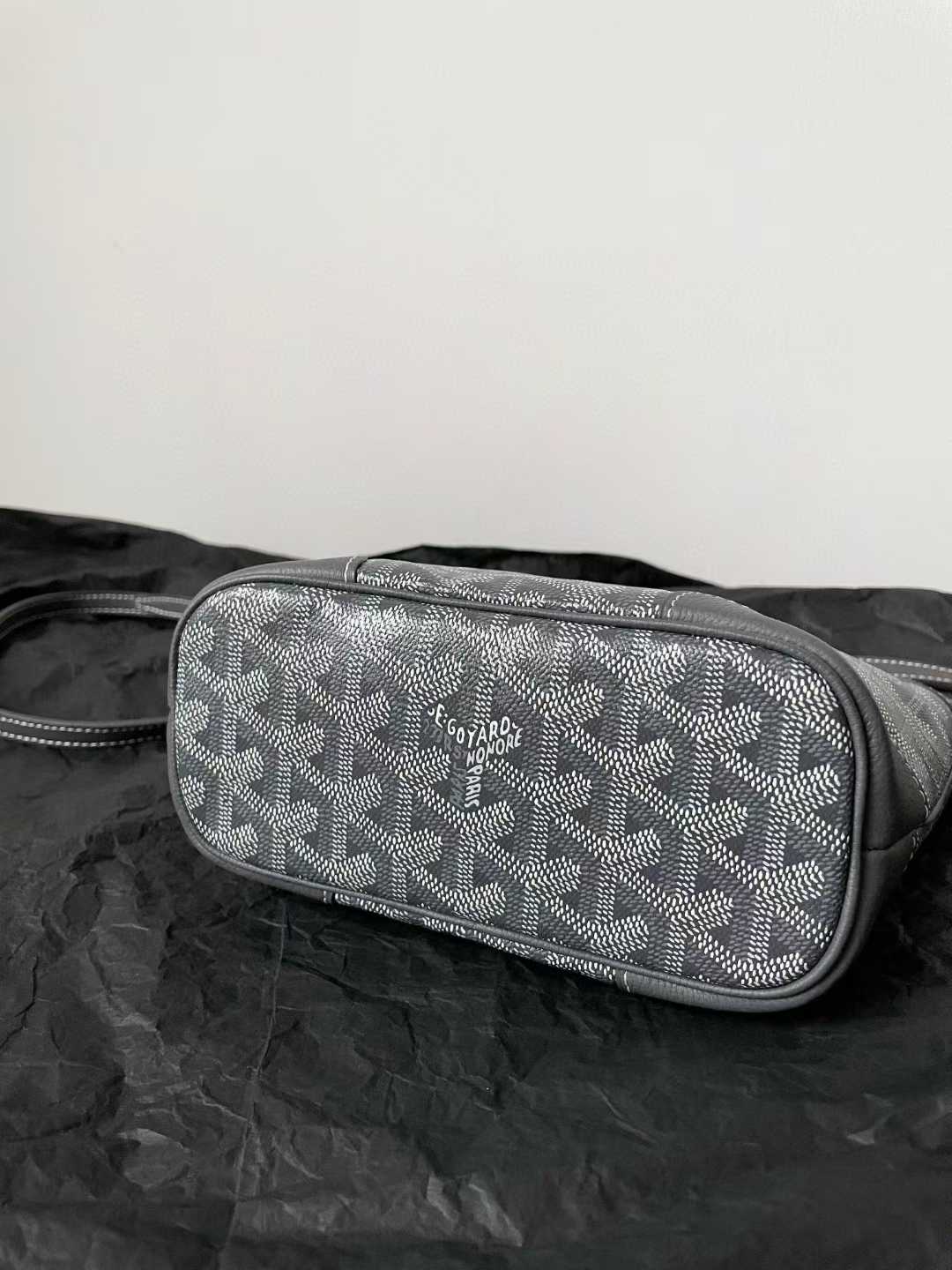 Goyard Beluga Mini Bag view 4