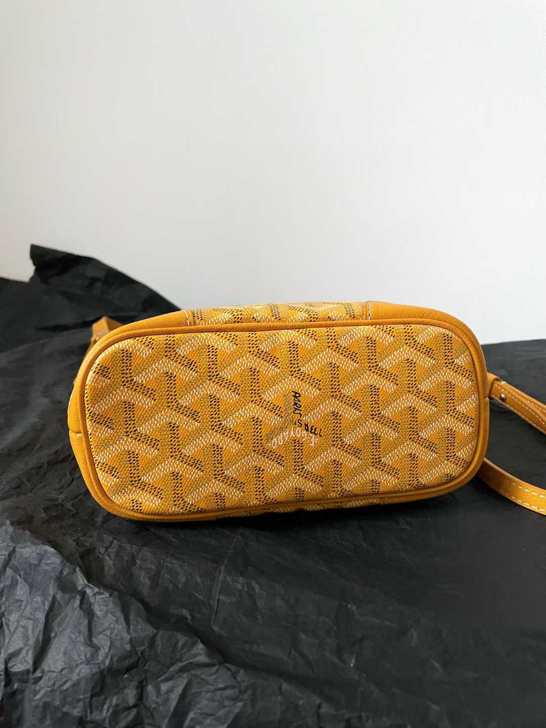 Goyard Beluga Mini Bag view 4
