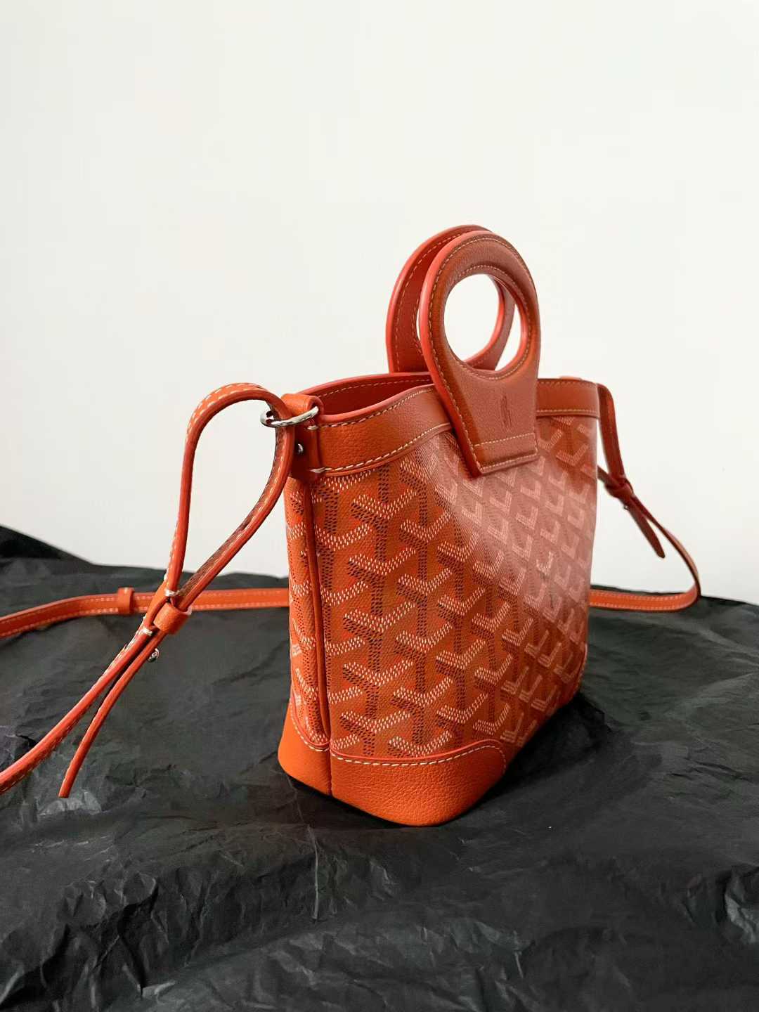 Goyard Beluga Mini Bag view 3