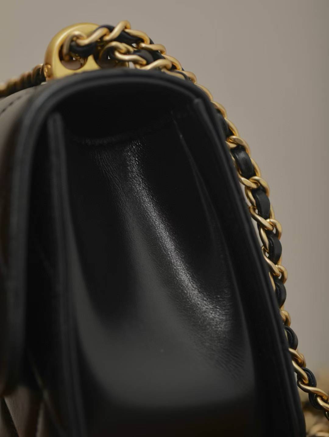 Chanel Classic flip bag view 9