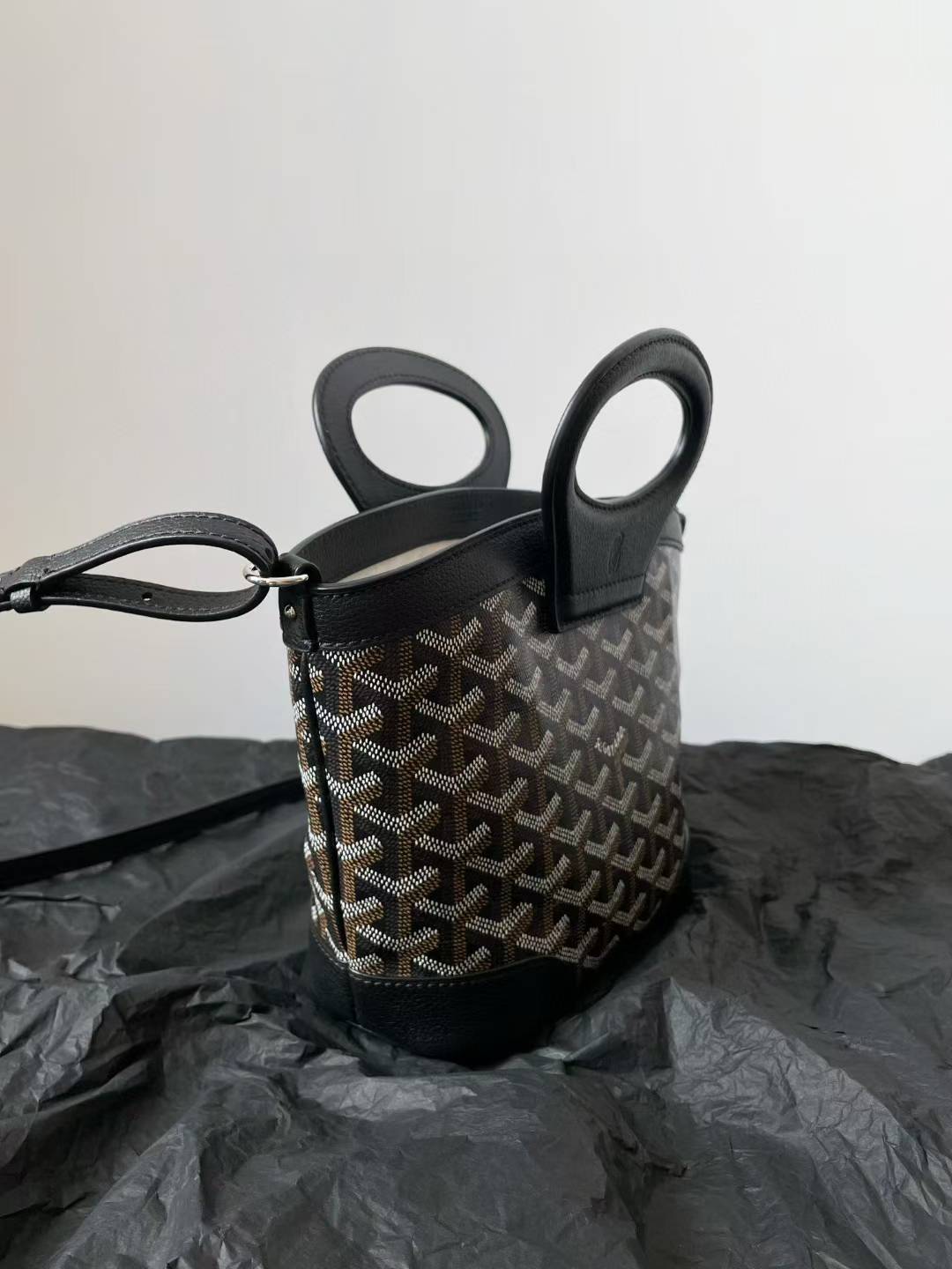 Goyard Beluga Mini Bag view 3
