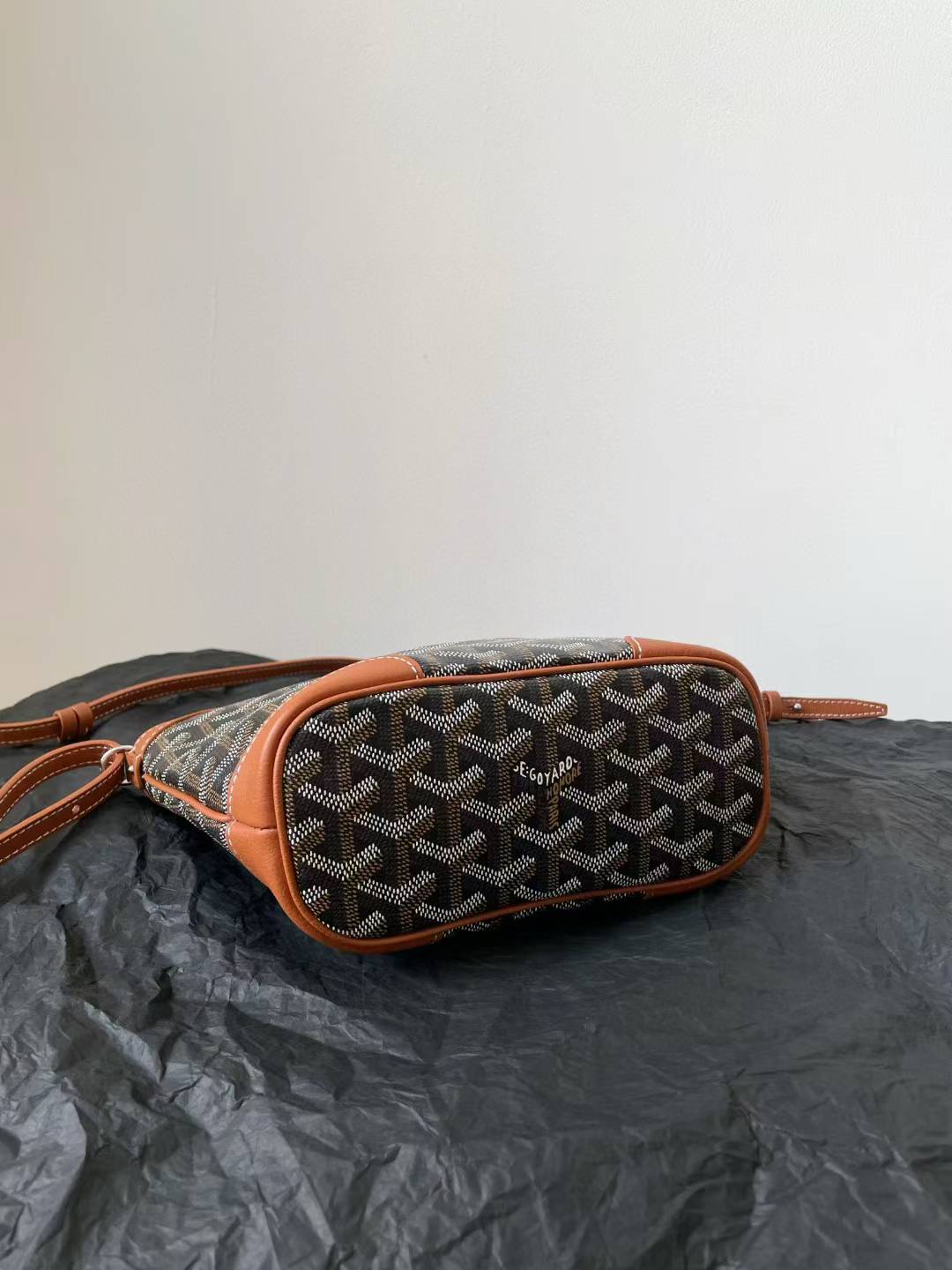 Goyard Beluga Mini Bag view 4