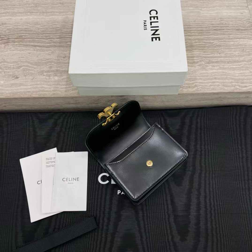 Celine Business Card Holder Triomphe In Shiny Calfskin view 4