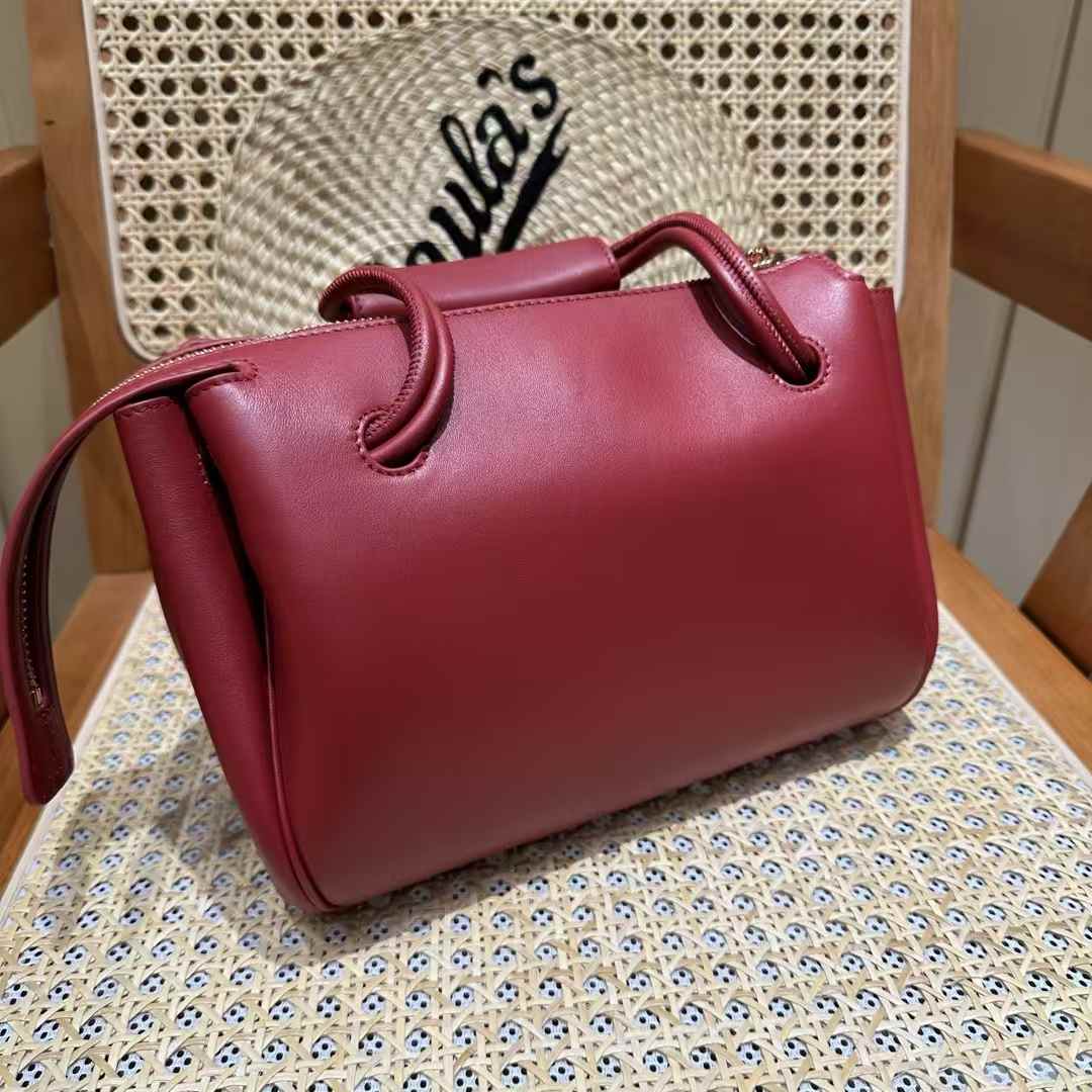 Loewe Medium Madrid bag in supple calfskin view 3