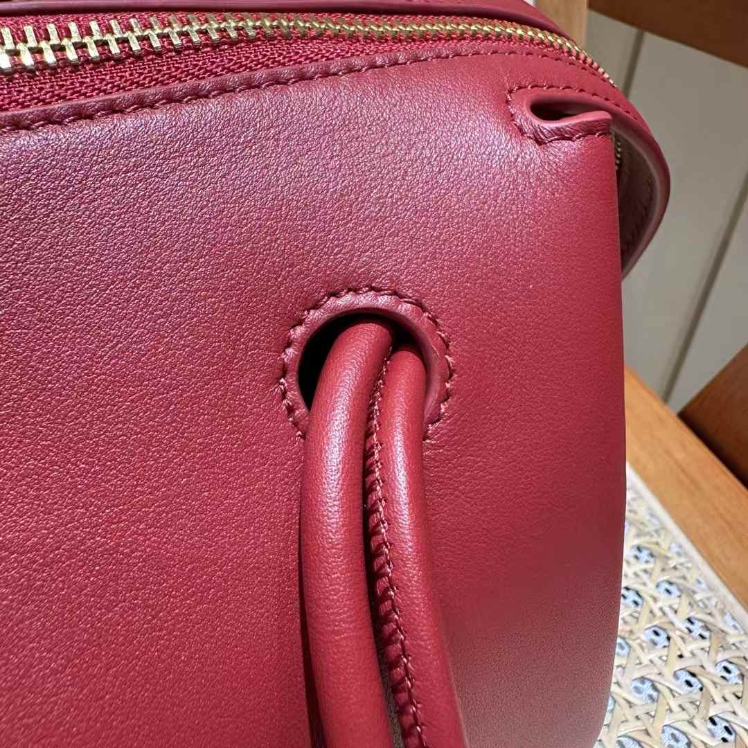 Loewe Medium Madrid bag in supple calfskin view 9