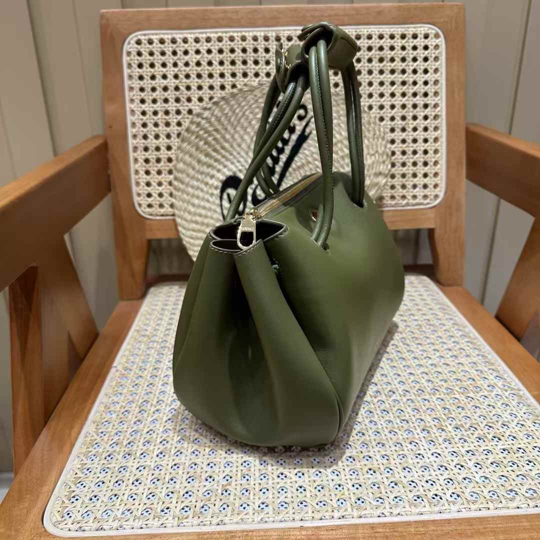 Loewe edium Madrid bag in supple calfskin view 2