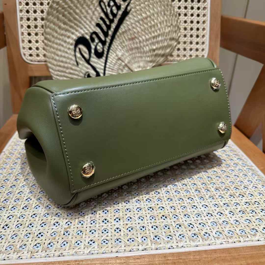 Loewe edium Madrid bag in supple calfskin view 3