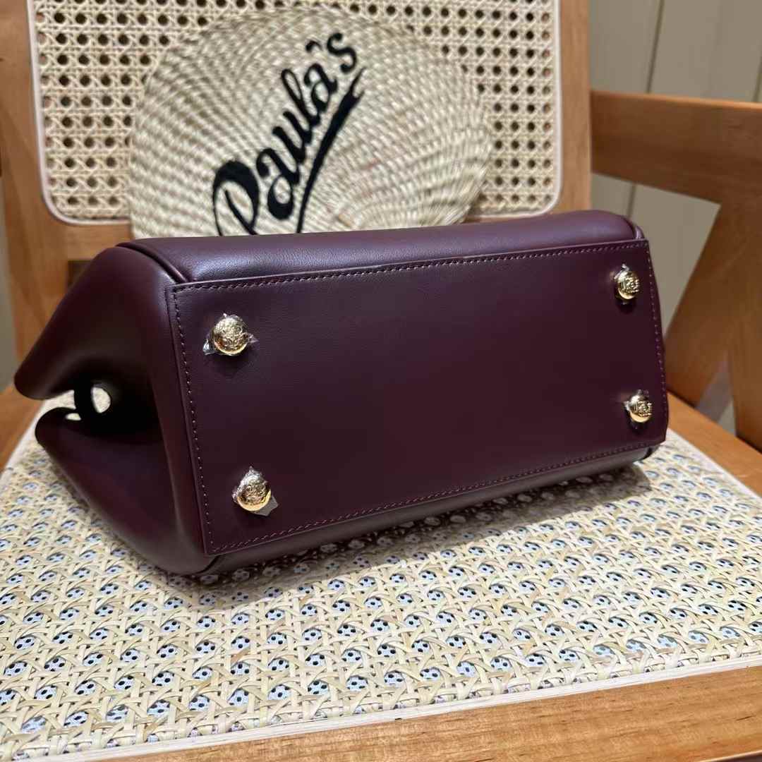 Loewe edium Madrid bag in supple calfskin view 4