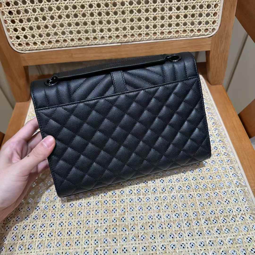 Saint Laurent envelope medium in quilted grain de poudre embossed leather view 2