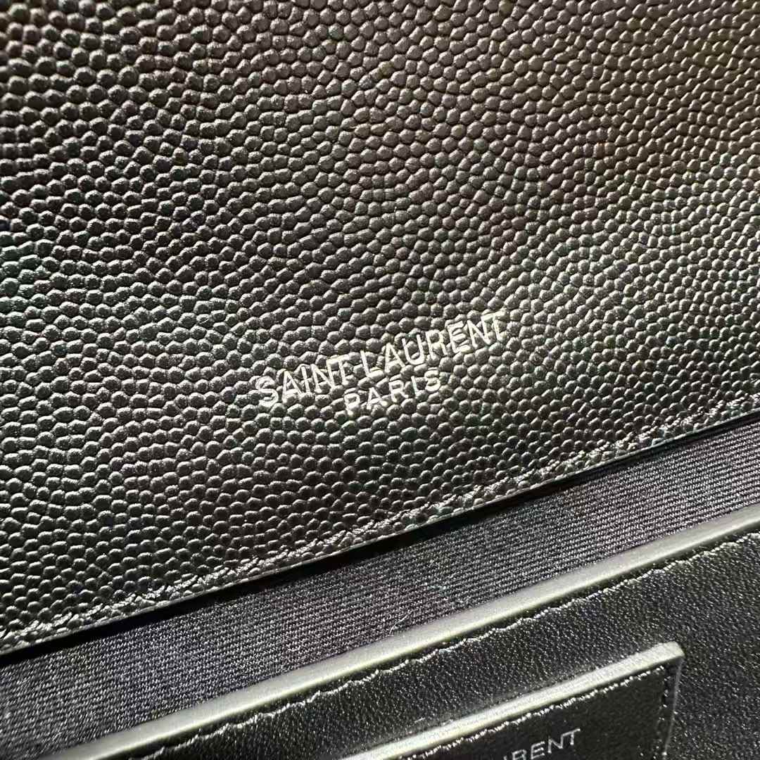 Saint Laurent envelope medium in quilted grain de poudre embossed leather view 7