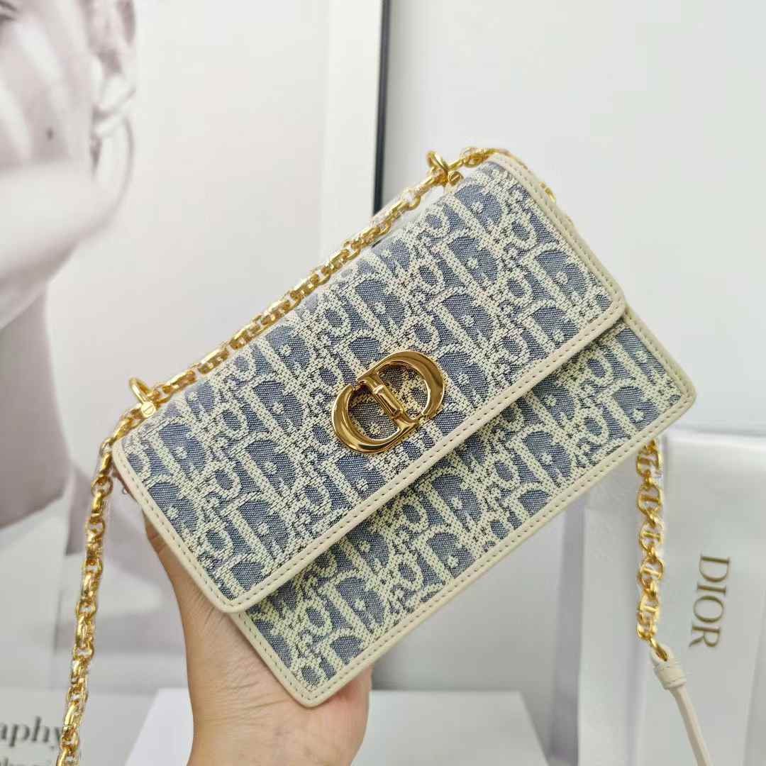 Dior 30 Montaigne East-West Bag with Chain view 1
