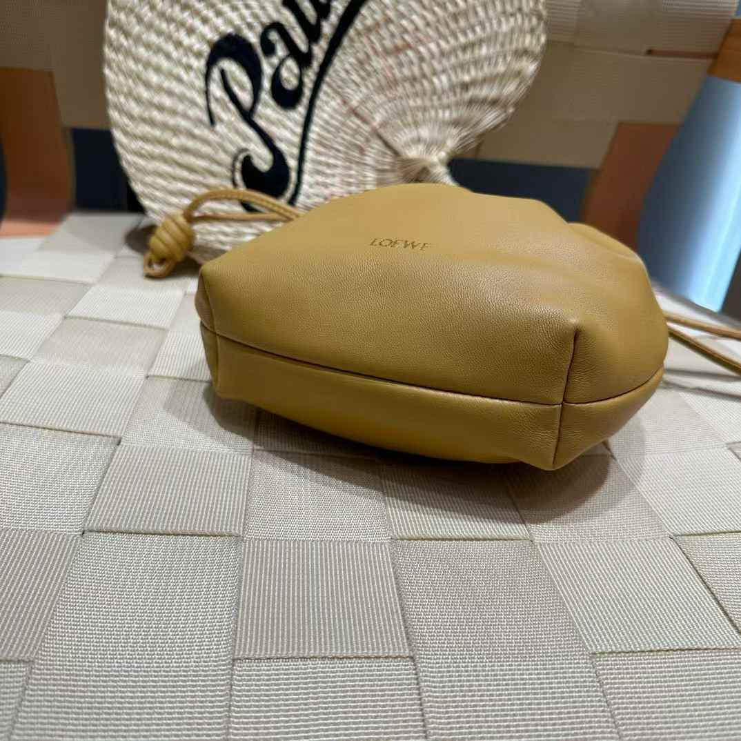 Loewe Mini Flamenco purse in mellow nappa lambskin view 4