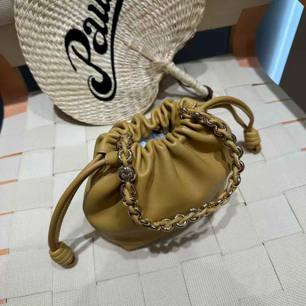 Loewe Mini Flamenco purse in mellow nappa lambskin view 5